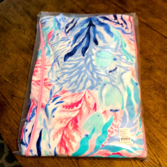 NWT Lilly Pulitzer Towel Back Pack. - Picture 2 of 4